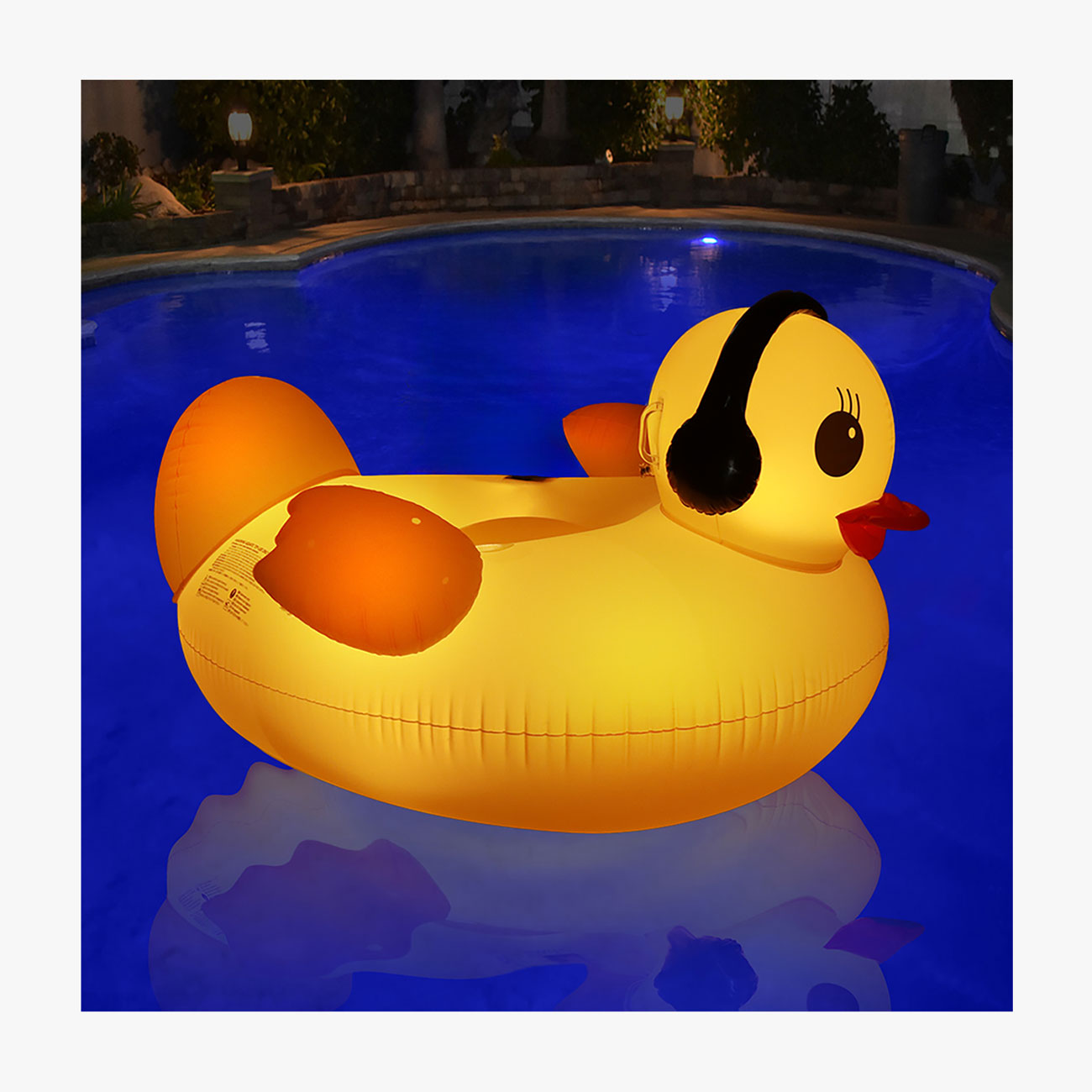 Pool Pro Light Up Duck Inflatable Pool Float (Solar Powered) L 160cm x W 140cm x H 90cm. [TOYCT256]